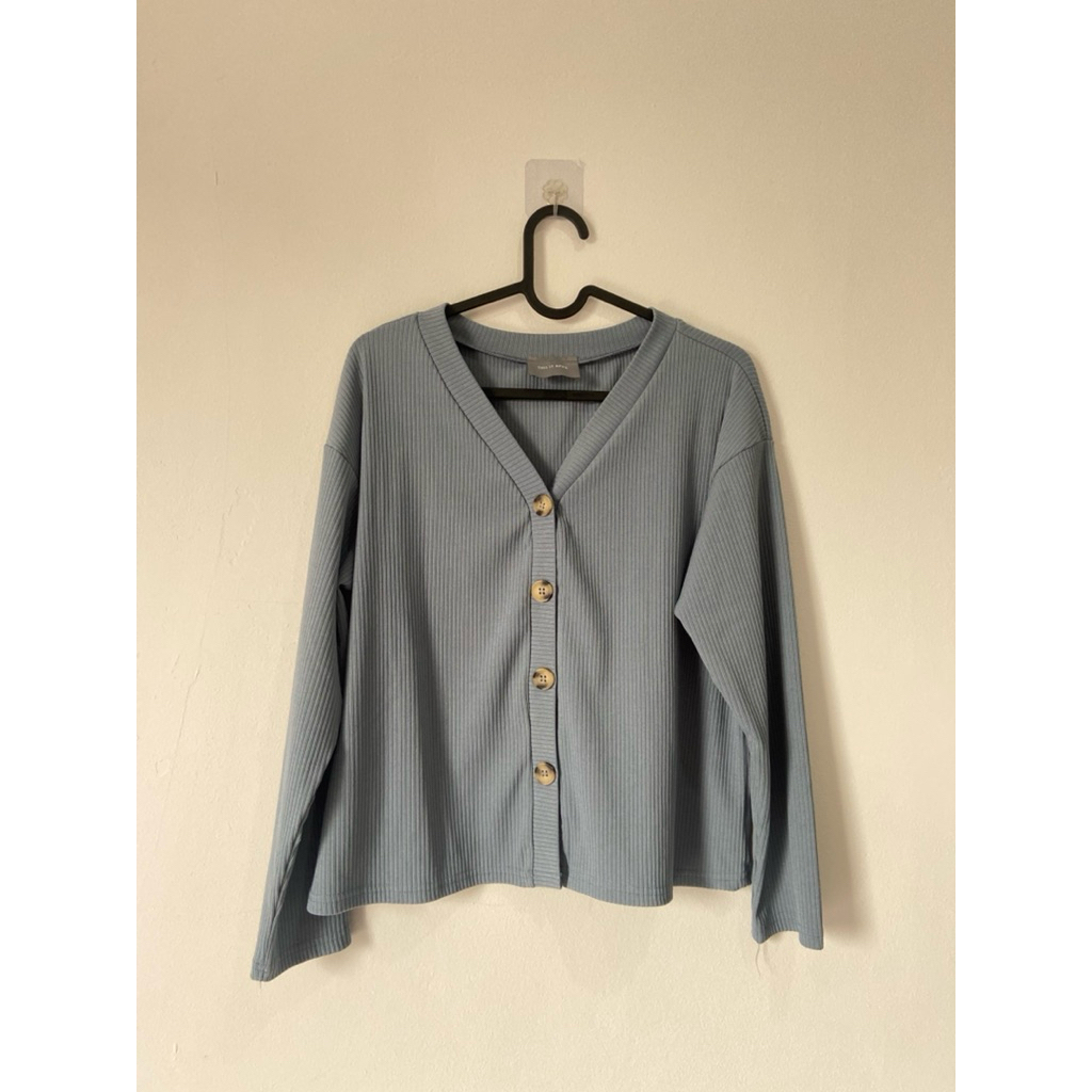 [PRELOVED] This is April