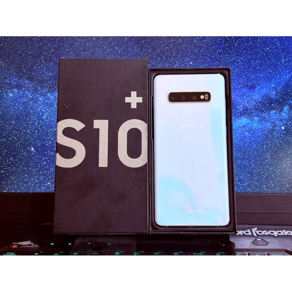 Samsung S10 plus 8/128 resmi SEIN (ada minus)