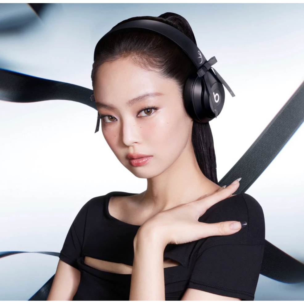 Beats Solo 4 – JENNIE Special Edition Headphones