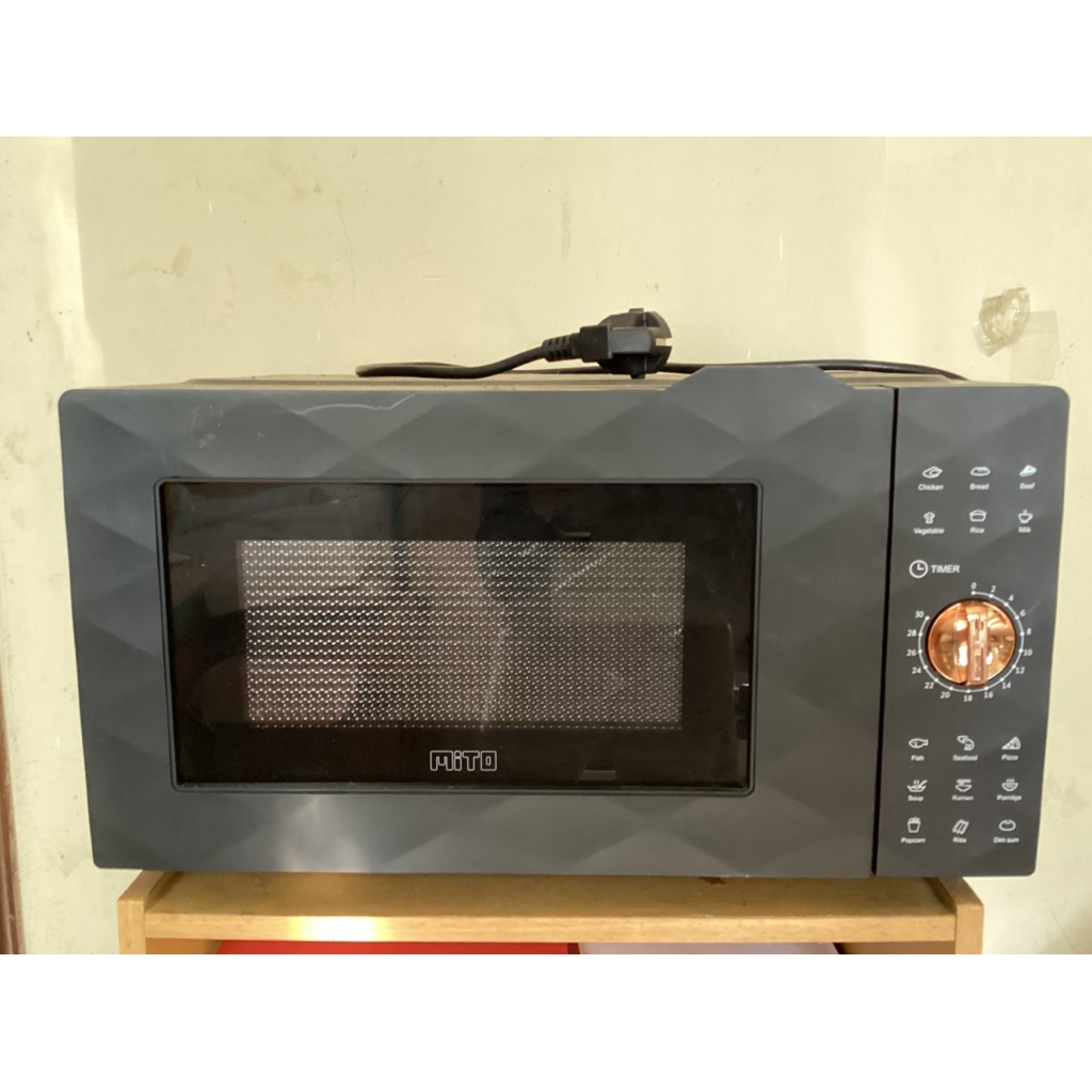 MICROWAVE MITO MIC 100