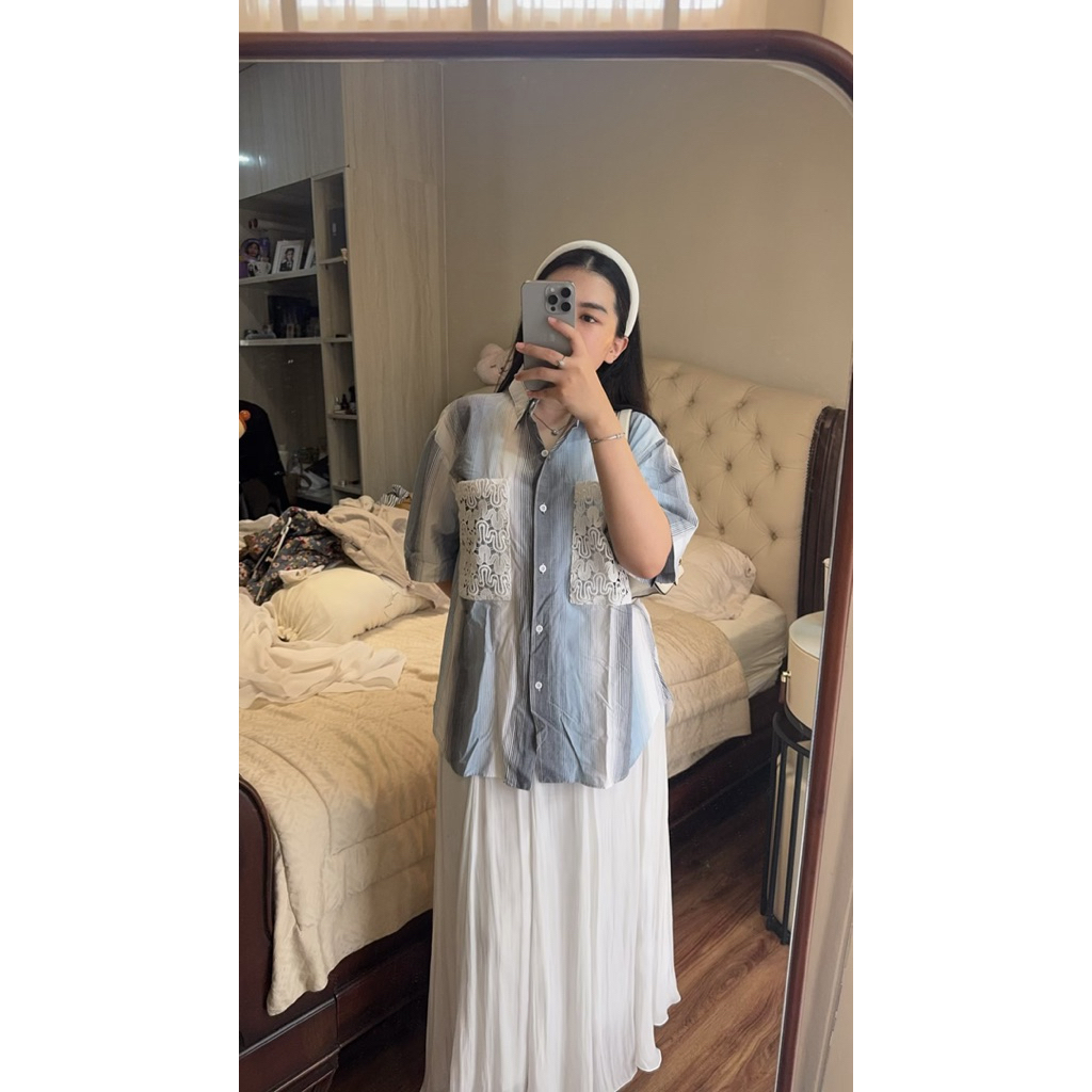 Preloved - Kemeja Studio Tui