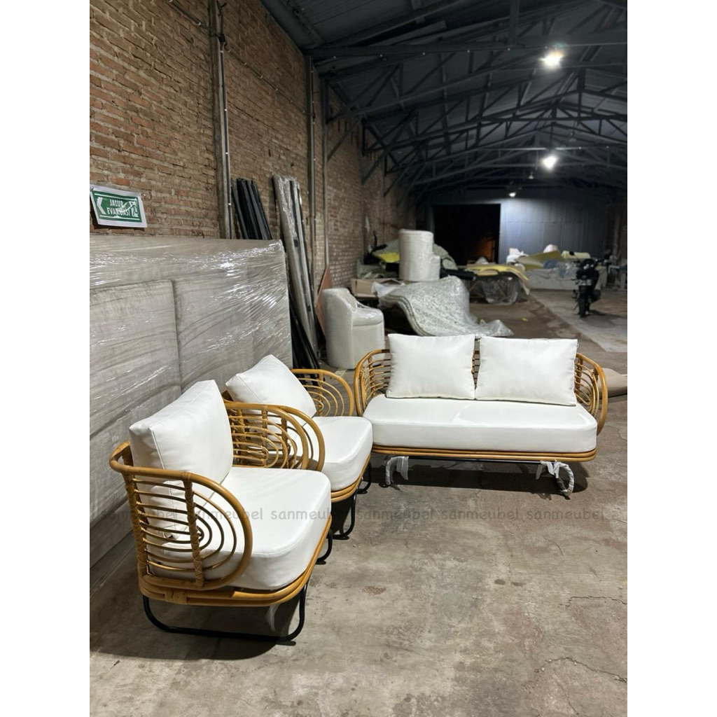 Sofa Rotan Ruang Tamu Aesthetic / Sofa Rotan Ruang Tamu / Sofa Rotan Aesthetic