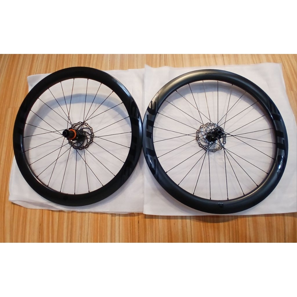 WHEELSET ROADBIKE ELITE CARBON DISCBRAKE 50MM SECOND GOOD CONDITION
