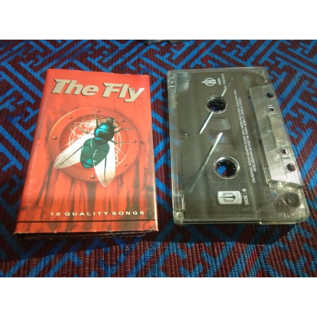 Kaset The Fly