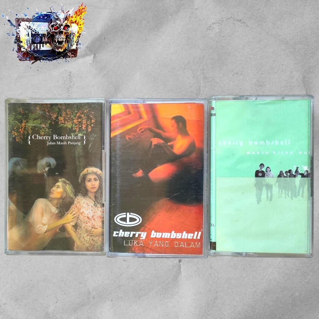 Kaset Pita Cherry Bombshell Band