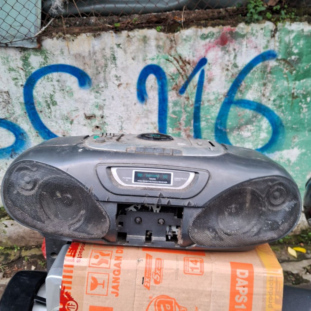 radio polytron rusak