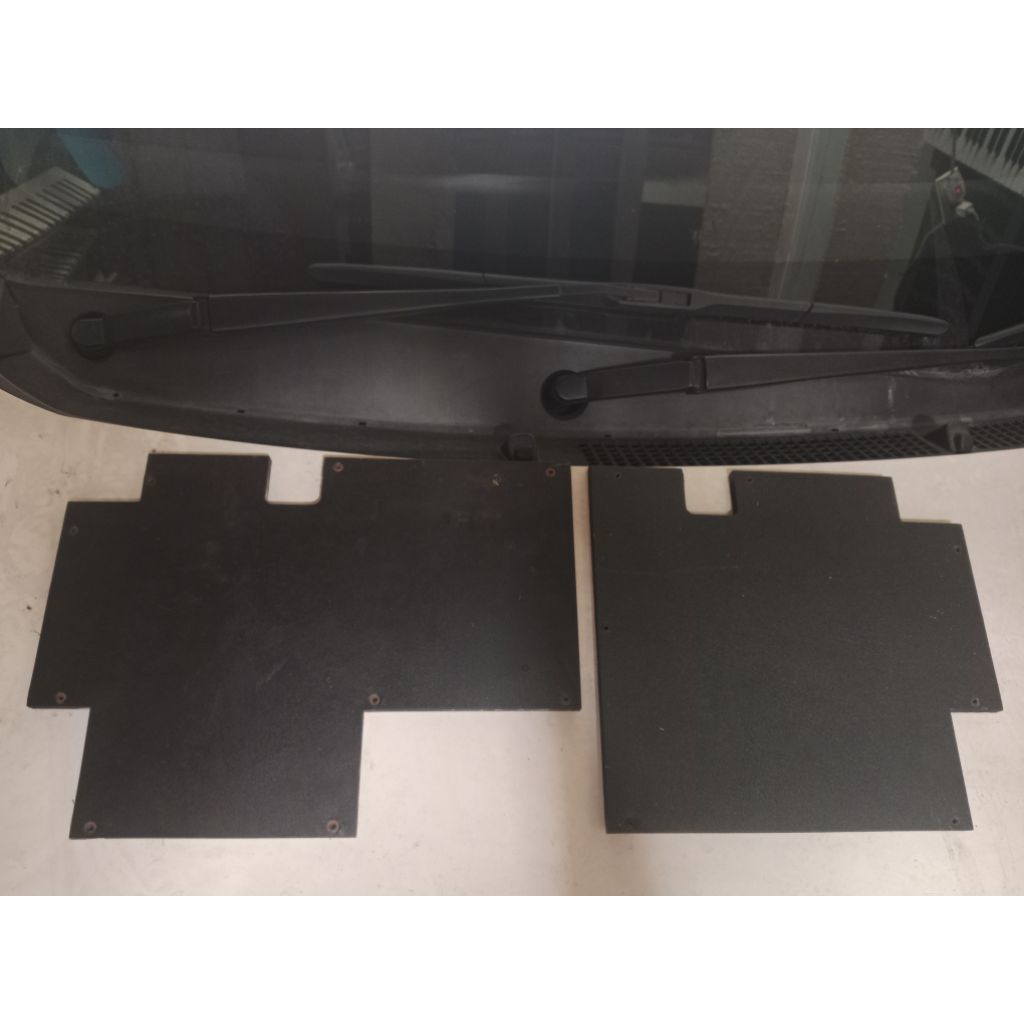1 Pasang Tutup Speaker Bagian Belakang Keyboard KORG PA 50 Disket/SD