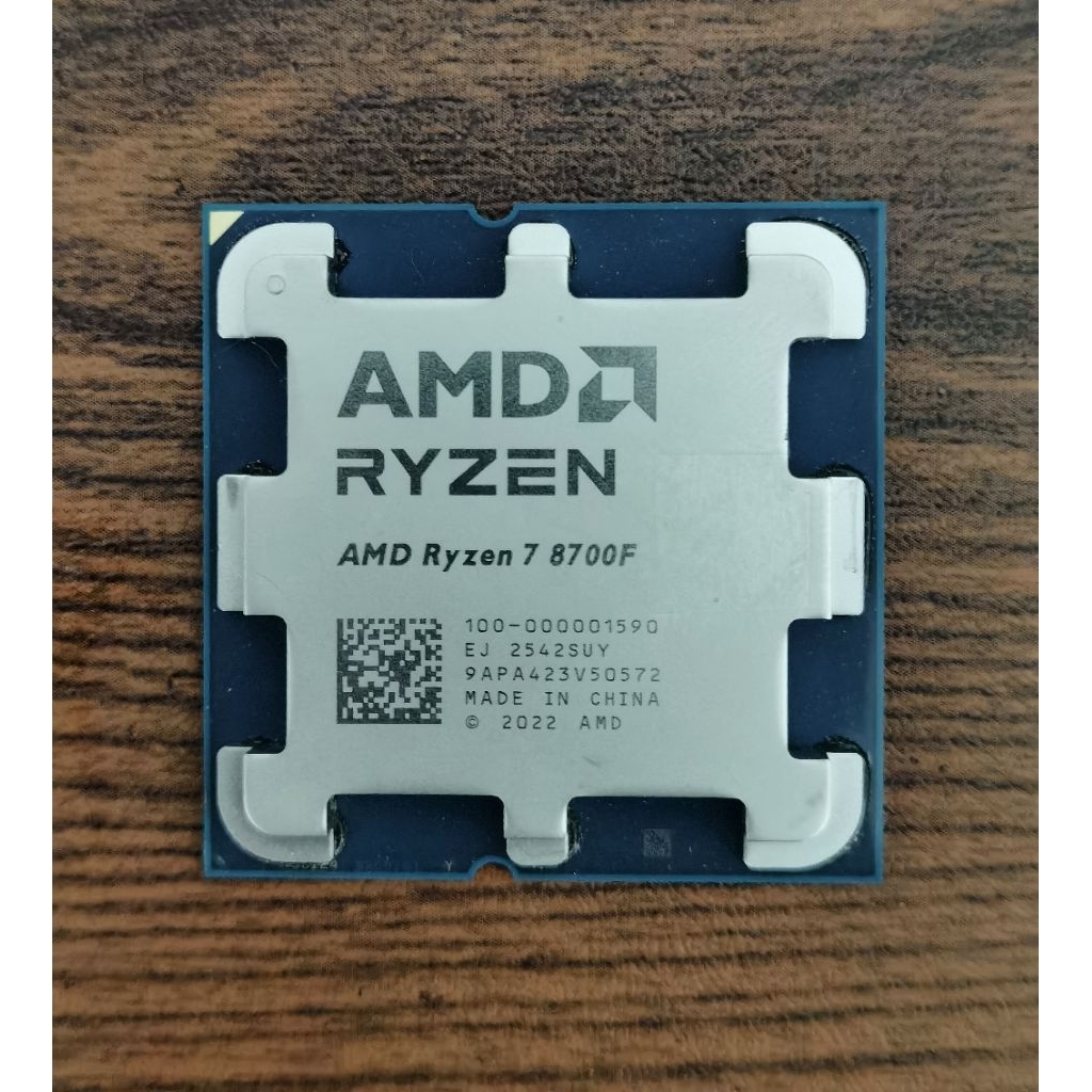 Amd ryzen 7 8700f garansi resmi