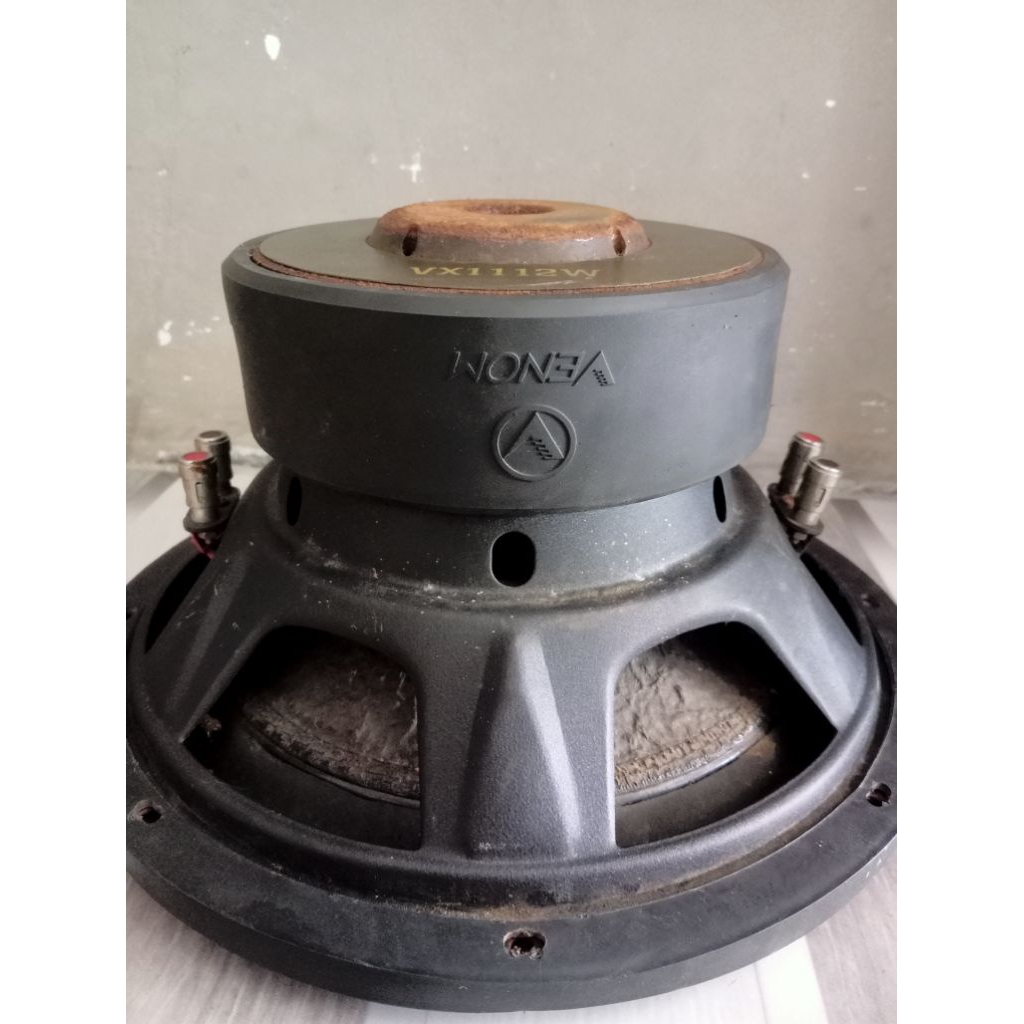 subwoofer VENOM VX1112W