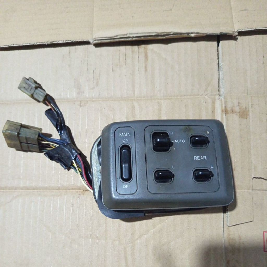 tombol power window Honda Civic wonder 86-87