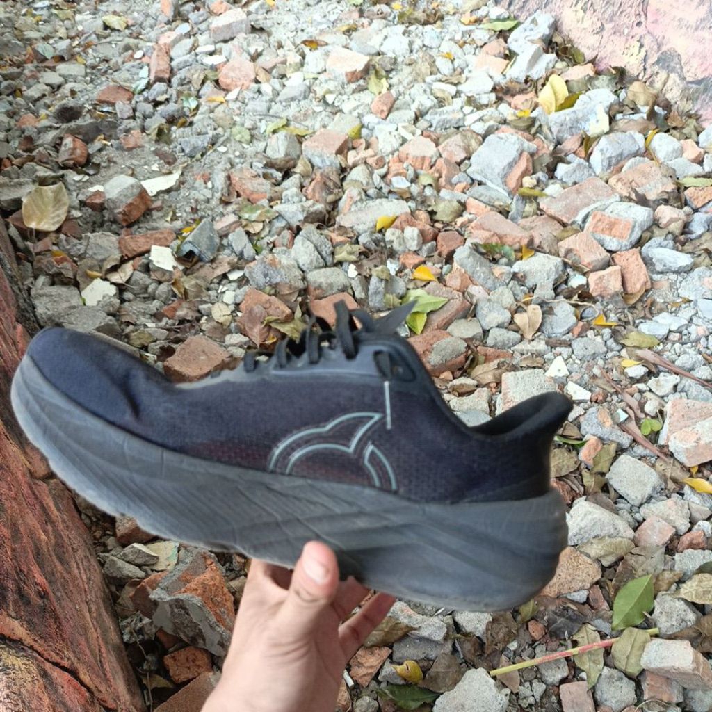 Sepatu acis