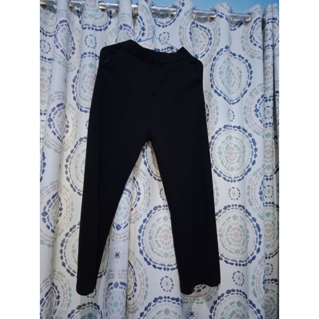 Preloved Celana kulot Oro pants knit wanita