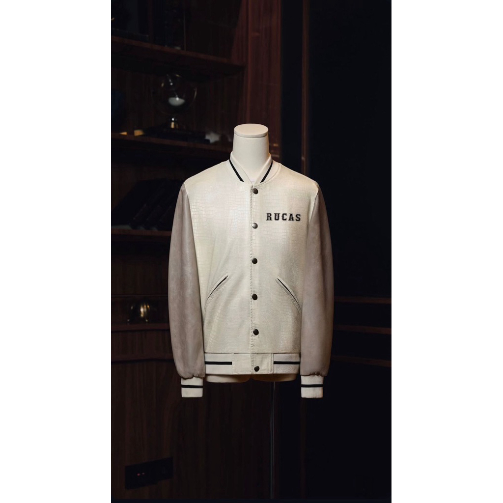 Rucas White Jacket size L (BNIB) Jaket Putih Rucas size L