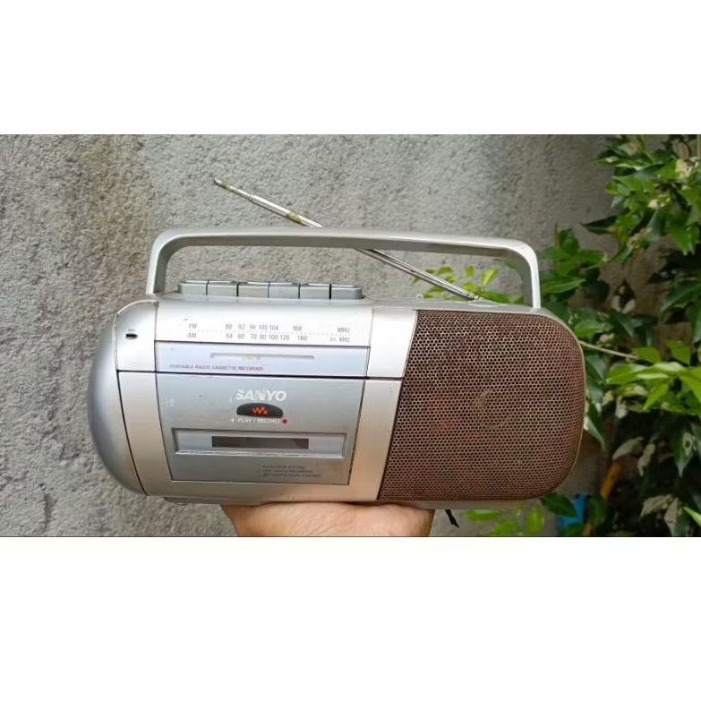 radio tape sanyo lawas vintage