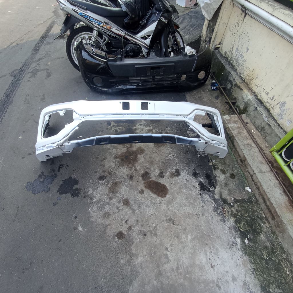bumper depan honda jazz gk5