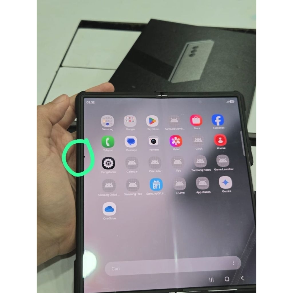 Second Samsung Galaxy Z Fold 6