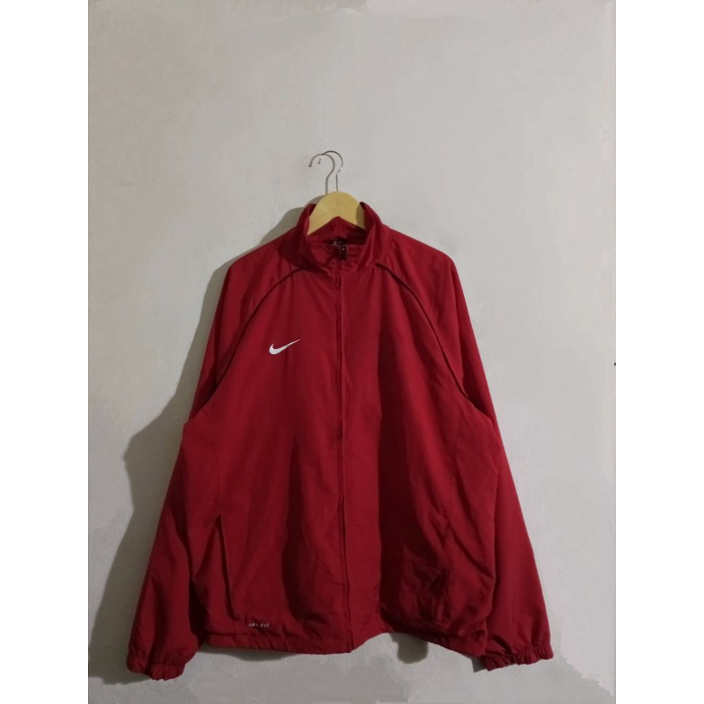 winbreaker nike