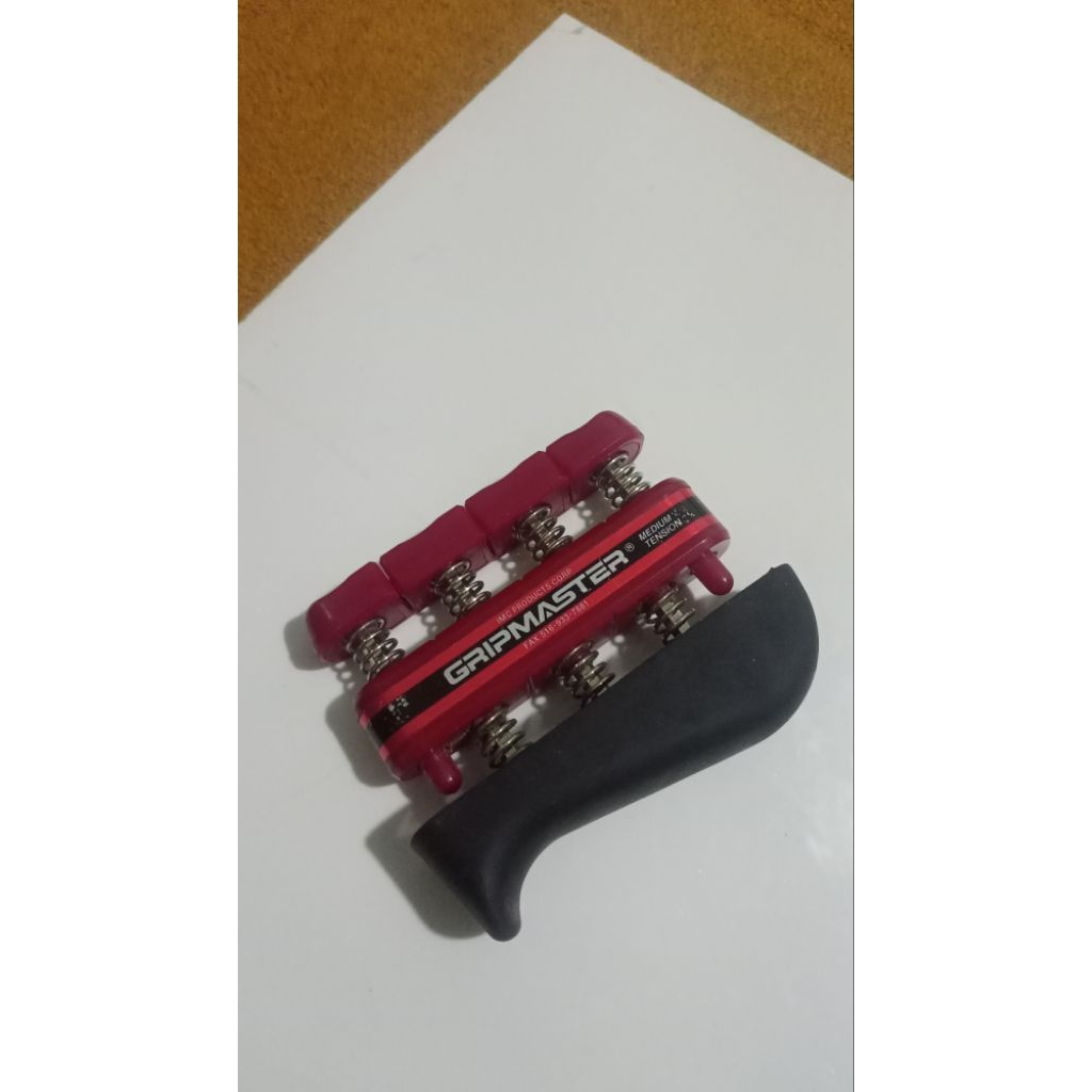 GRIP MASTER MEDIUM TENSION ORIGINAL SECOND (UNTUK MEMPERKUAT JARI SAAT BERMAIN GITAR/BASS)