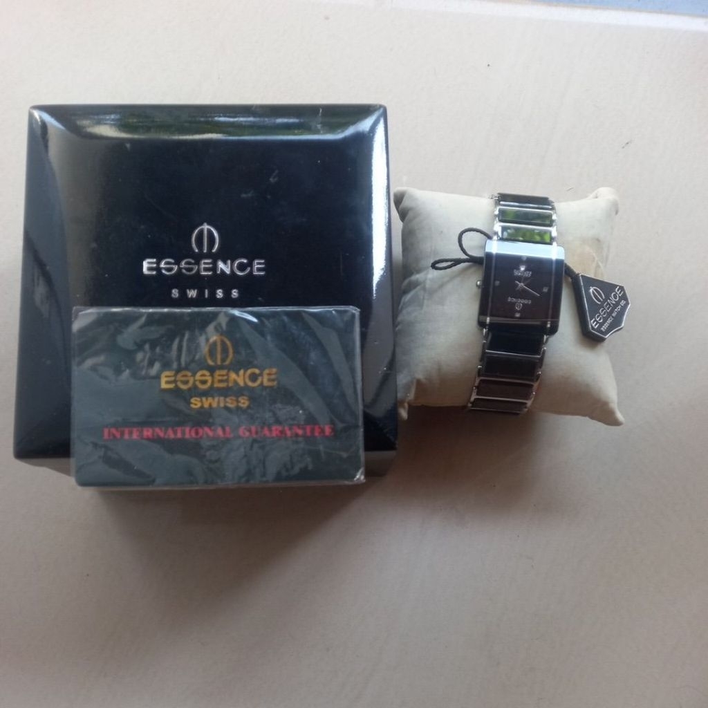 Jam tangan ESSENCE Cewek