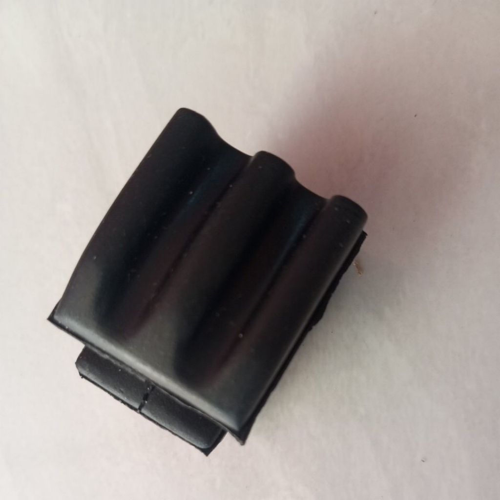 Karet Bantalan Mesin Mounting Rubber Stopper VARIO 110 CARBU KVB costume Anti jedug