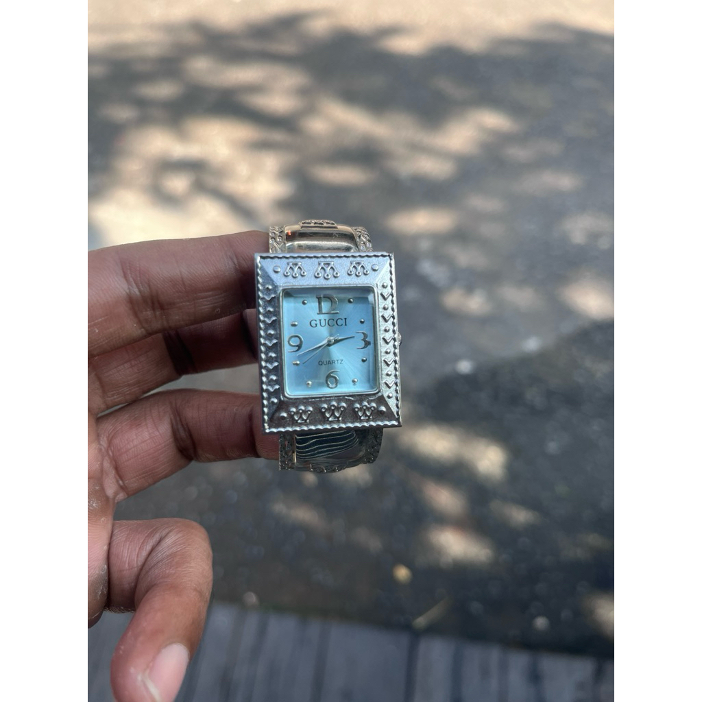 Jam Tangan Gelang Gucci Silver Vintage Bangle Watch Wanita"
