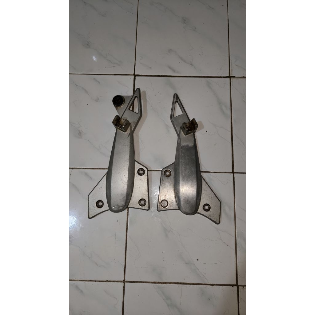 jual footstep postep foot step belakang kawasaki zx 130 zx 135 original seken sepasang