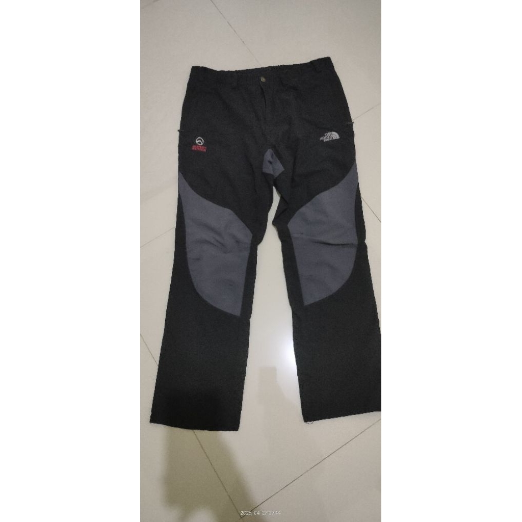 celana tnf