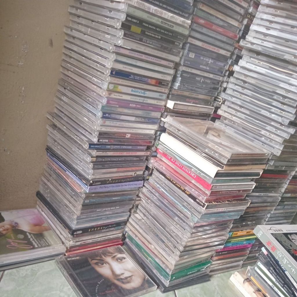 Cover CD Tanpa CD Kondisi Bagus Cocok Buat Pajangan/Display