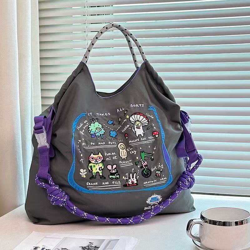 Tas Shoulder Bag Wanita, Desain Modern dan Multifungsi