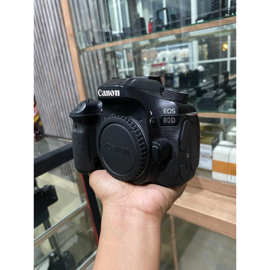 [KAMERA DSLR] CANON EOS 80D BLACK  MULUS SECOND BERGARANSI ORIGINAL