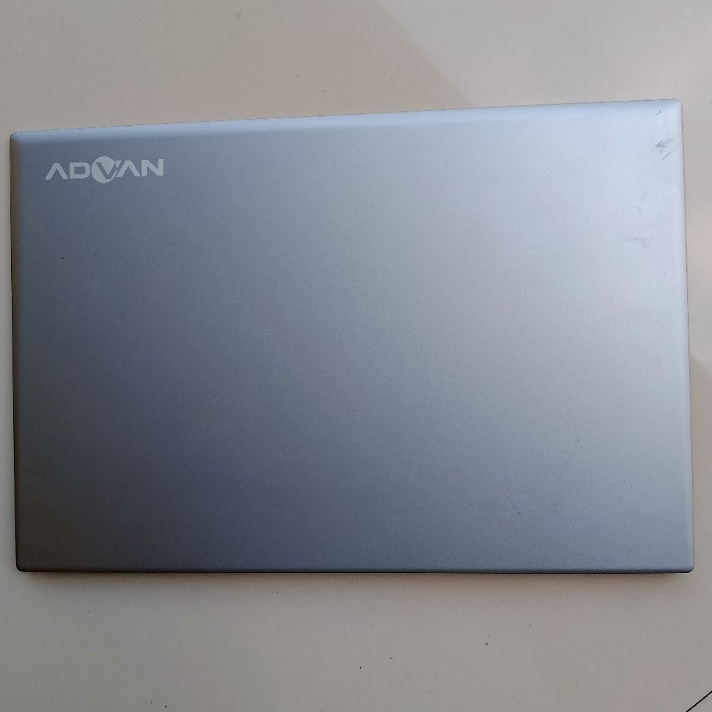 Second Casing A Bagian Belakang Layar LCD LED Laptop Advan Soulmate Original Replacement