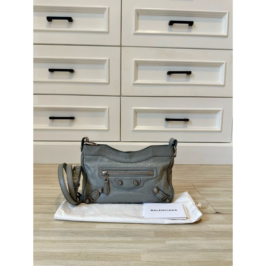 Preloved 2018 balenciaga hip grey shw authentic original crossbody leather bag