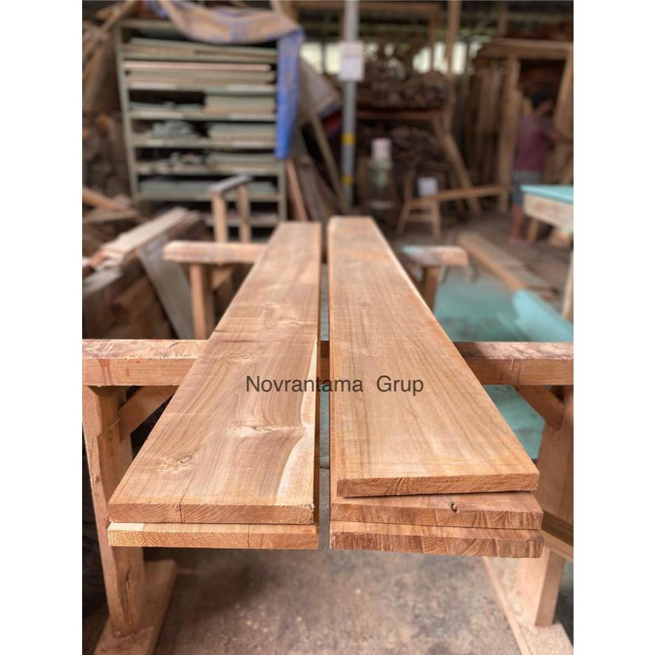 kayu jati perhutani TPK 2x12x200cm / papan kayu jati asli serut halus / papan jati perhutani TPK / p