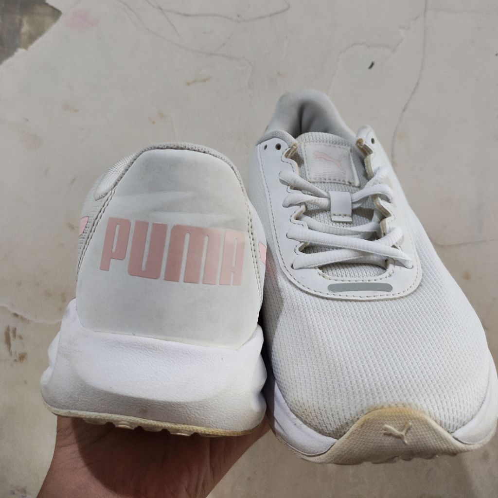 Sepatu Sneakers Wanita Puma Original Putih Pink