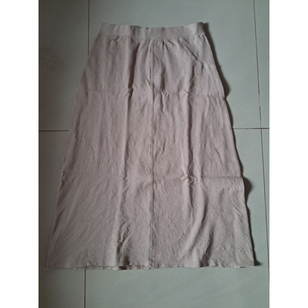 ROK PANJANG WARNA CREAM [PRELOVED]