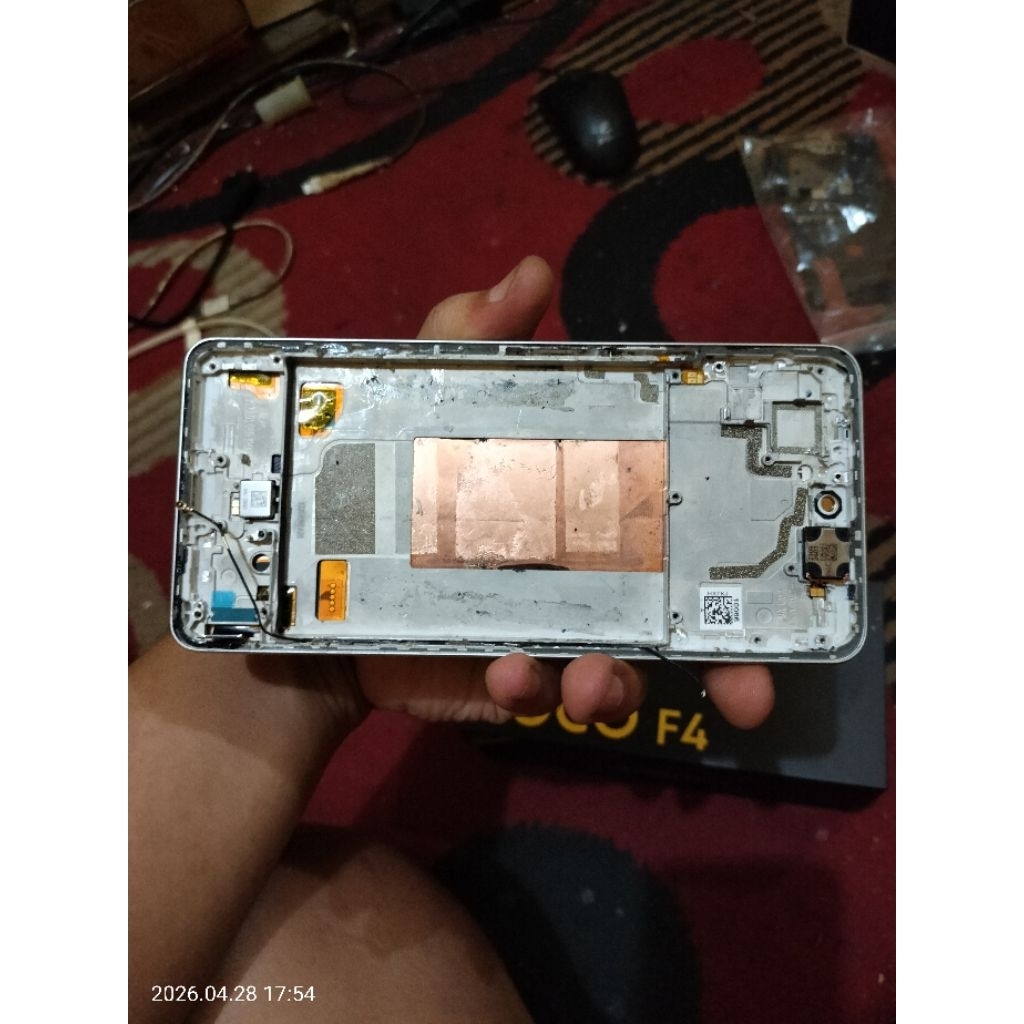 lcd copotan poco f4 5g.  bonus frame. lcd poco f4 5g. lc ori poco f4 5g. lcd poco f4 5g ori