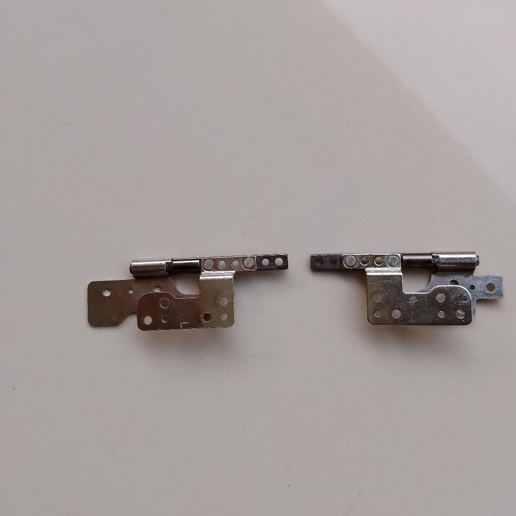 Engsel + Mur Baut Laptop Advan Soulmate Original Replacement