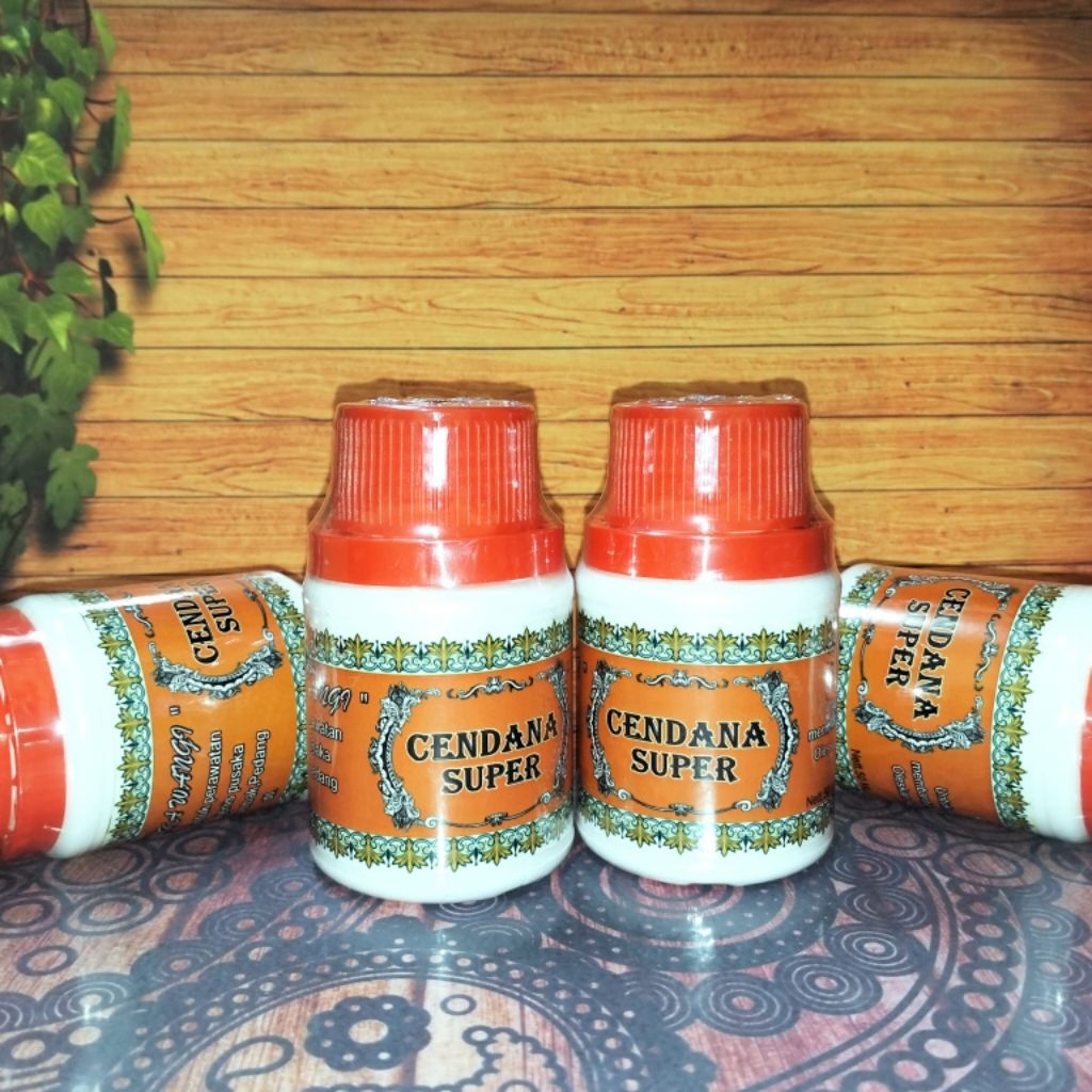 Minyak pusaka aroma Cendana Super