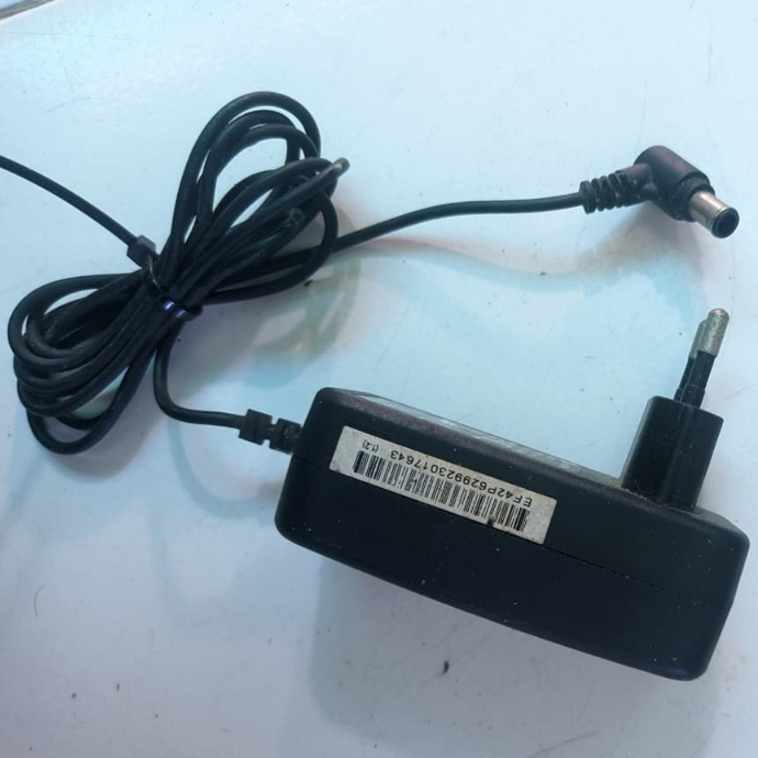 Adaptor Charger TV LG dan Monitor LG 19v 0,8a Adaptor Monitor LG 19v PSU Monitor LG 19v Bekas