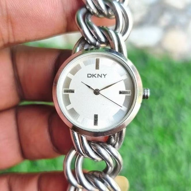 JAM TANGAN WANITA DKNY