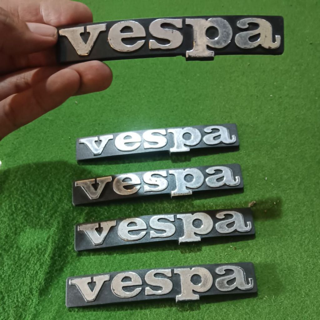 emblem vespa px sries baru stock lama