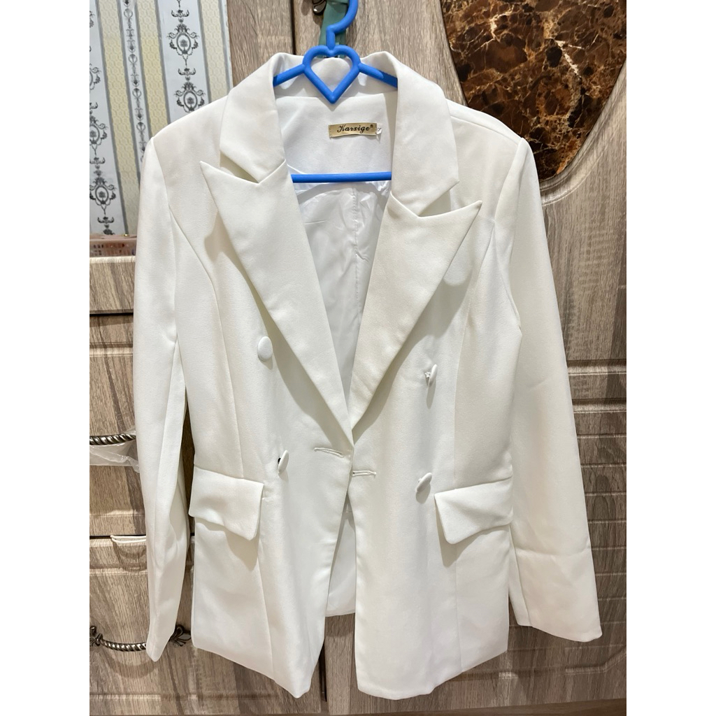 Preloved Blazer Jas Putih Polos Wanita