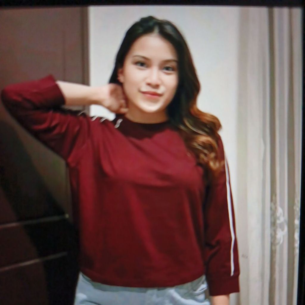 Baju Atasan Wanita Desain Elegan Lengan Panjang