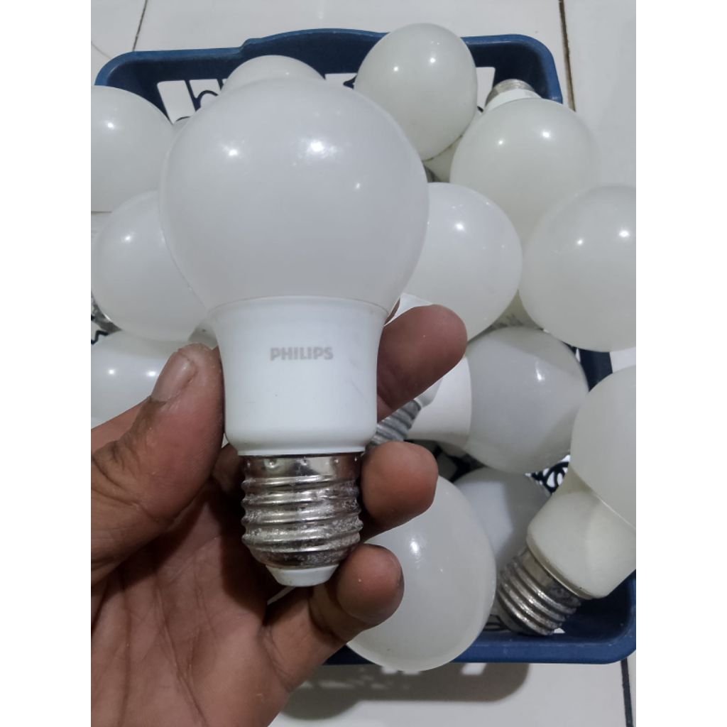 lampu LED off Philips leher kecil