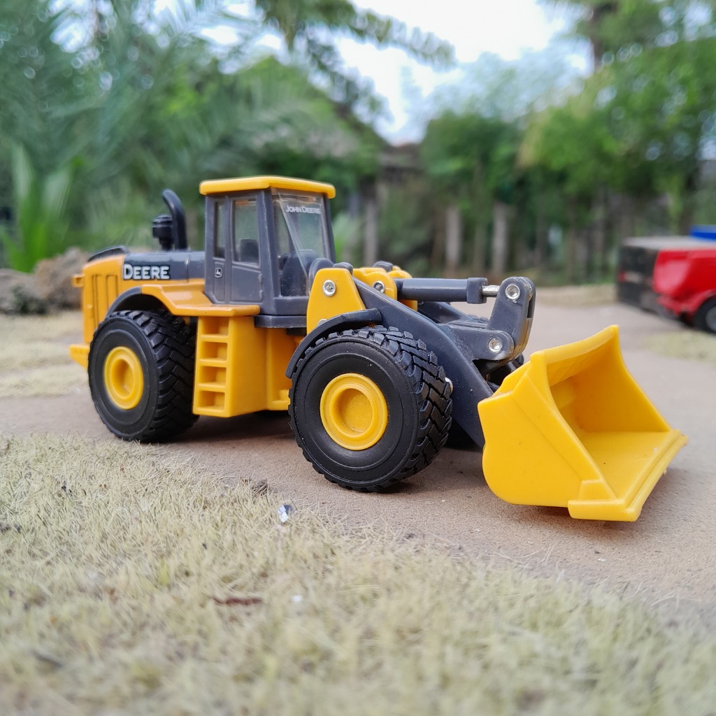 ERTL deere wheel loeader junk rosok