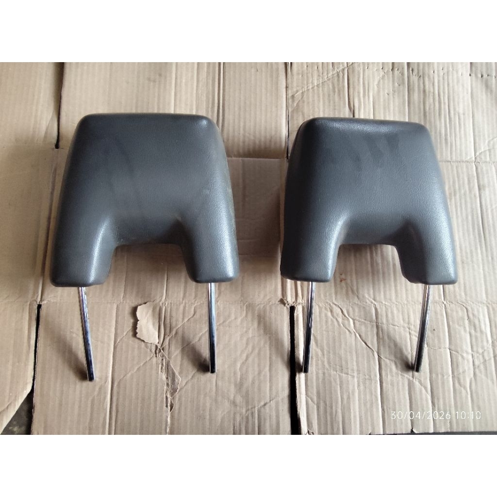 Headrest sandaran kepala Toyota Starlet kotak