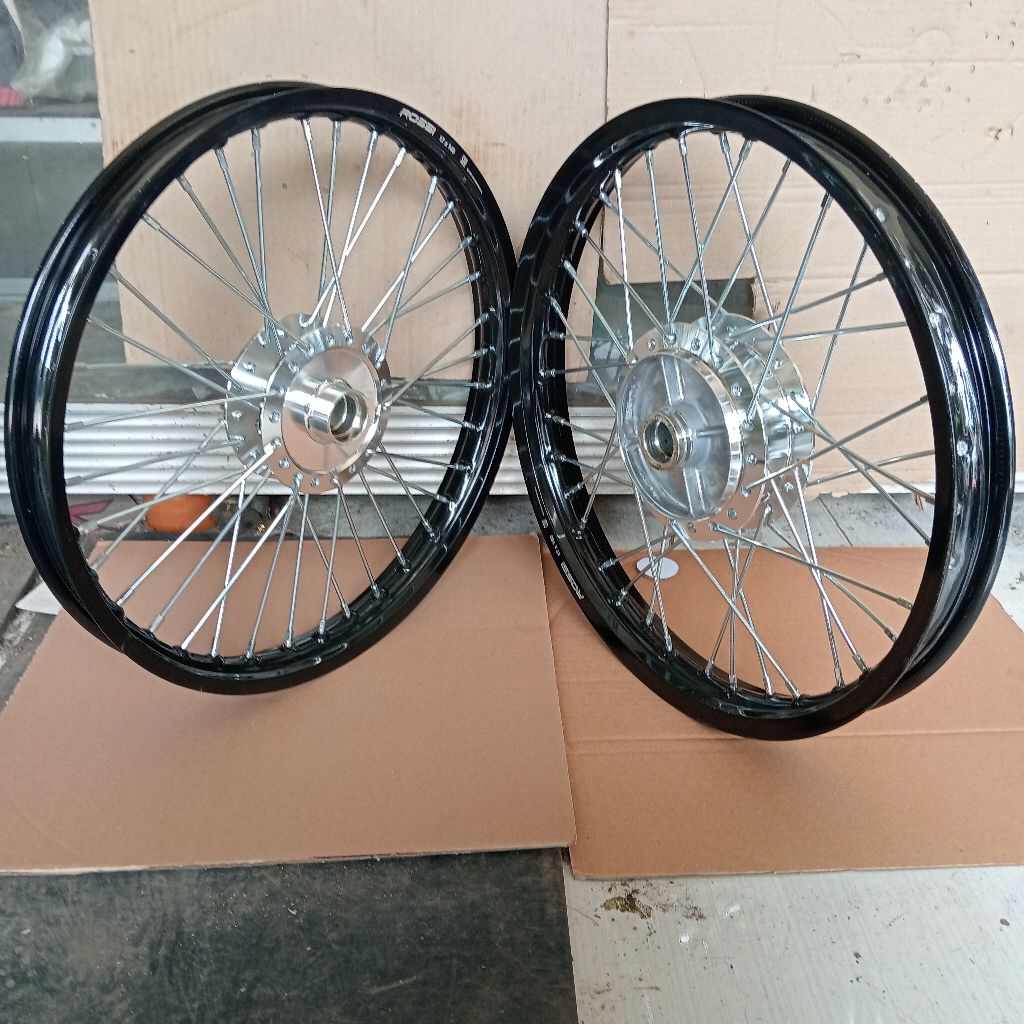 VELG KARISMA RING ROSSI HITAM GLOSSY UKURAN 17/140/160