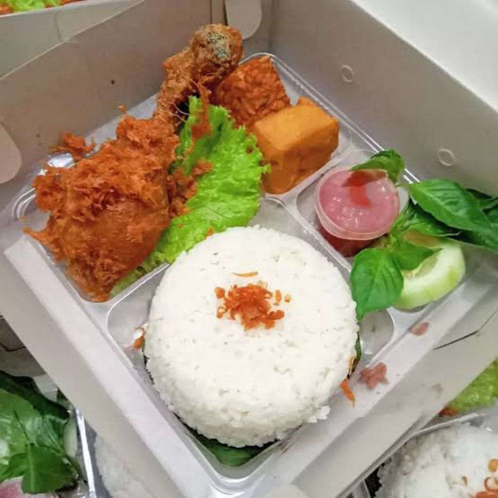 Nasi kotak/Nasi Box ayam/Nasi Besek
