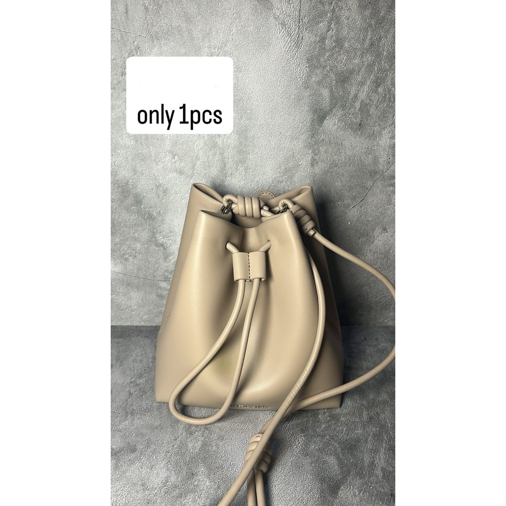Charles & Keith Tas Serut - Beige (100% Original)