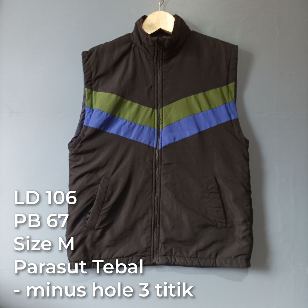 Jacket Rompi Vest Tebal Warna Hitam Bahan Parasut Gelembung Bekas Second Brand